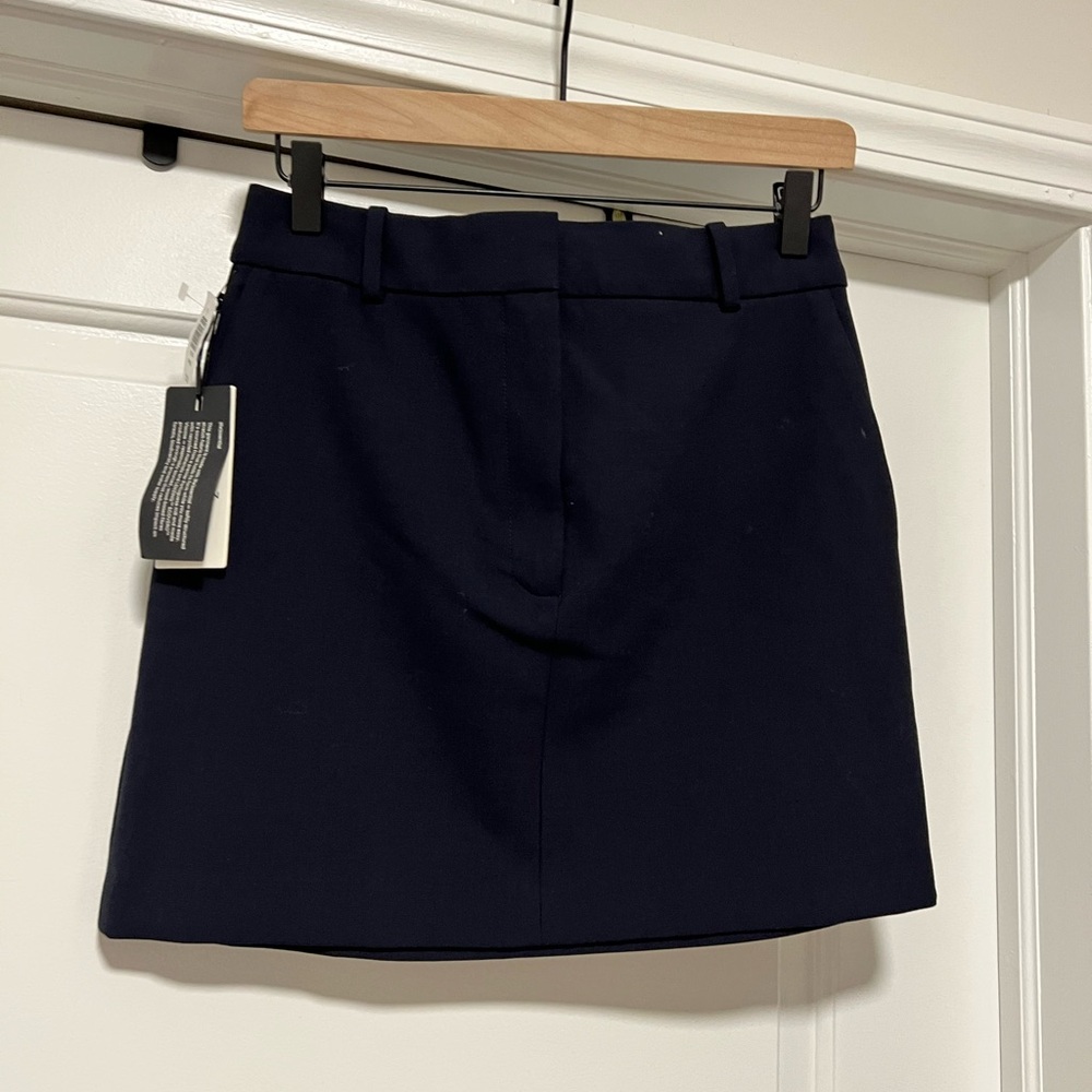 NWT ARITZIA Babaton Chisel skirt